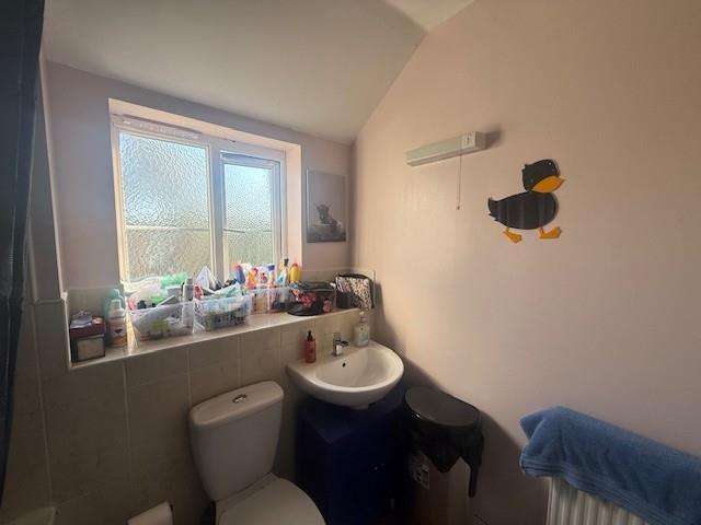 Bathroom 3.jpg