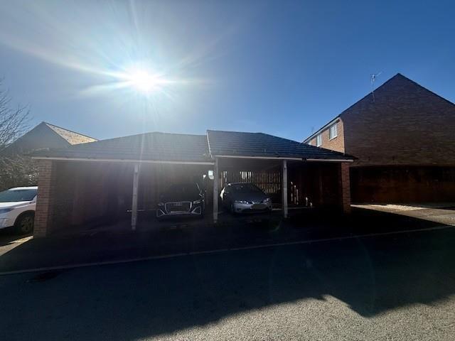Carport 1.jpg