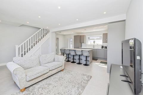 3 bedroom end of terrace house for sale, Prestwick Road, Watford