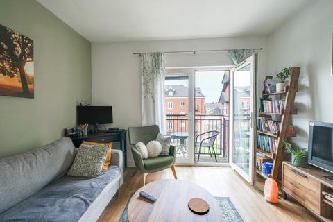 2 bedroom apartment for sale, East Dock, The Wharf, Linslade