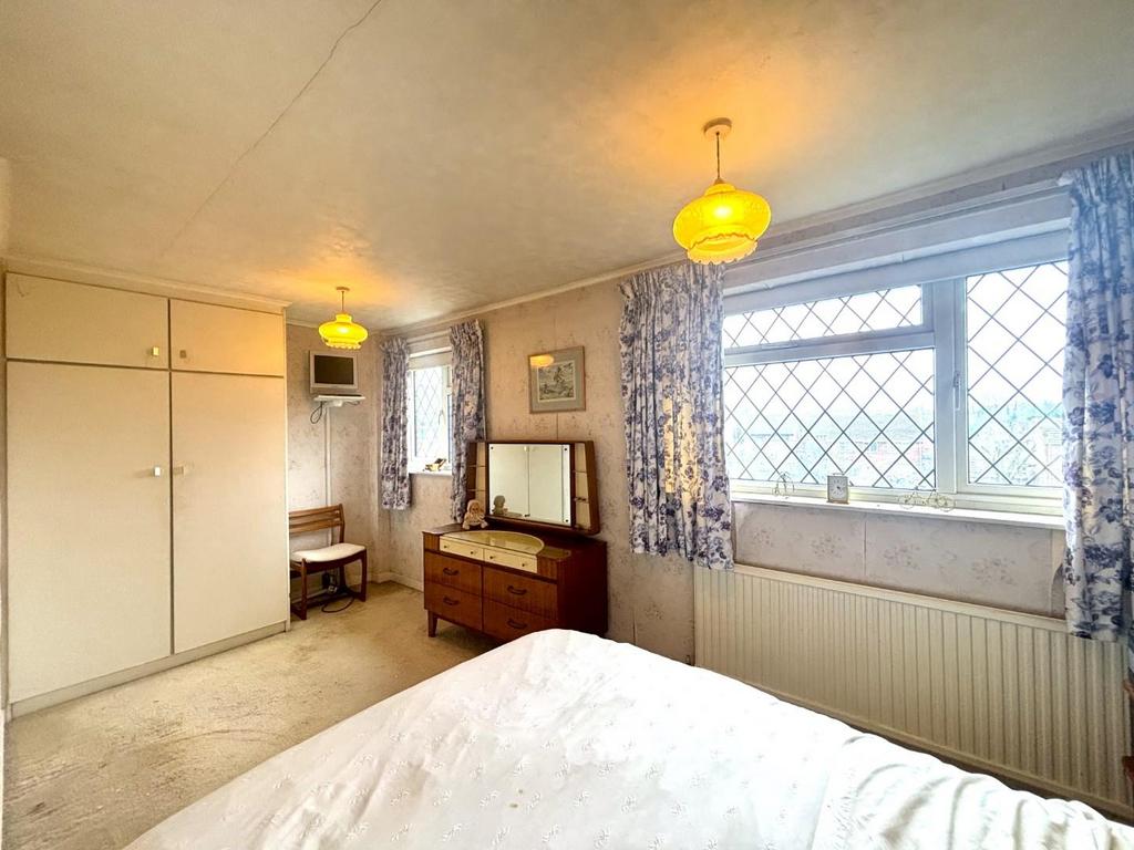 Bedroom 1 1.jpeg
