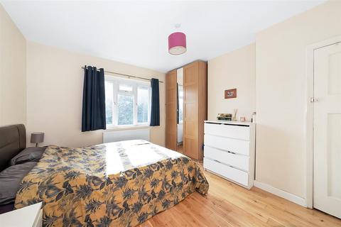 undefined, Stafford Road, Caterham CR3