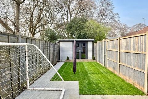 undefined, Kensington Fields, Dibden Purlieu, SO45