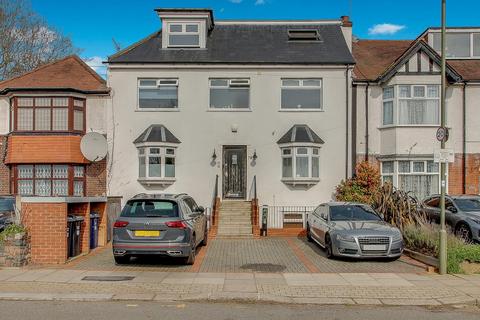 2 bedroom flat for sale, Friern Park, North Finchley, London