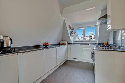 2 bedroom flat for sale, Friern Park, North Finchley, London