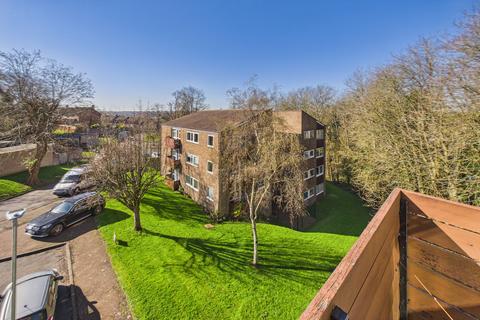 2 bedroom apartment for sale, Fern Drive, Hemel Hempstead, HP3