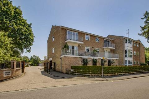 2 bedroom flat for sale, High Road, Bushey WD23