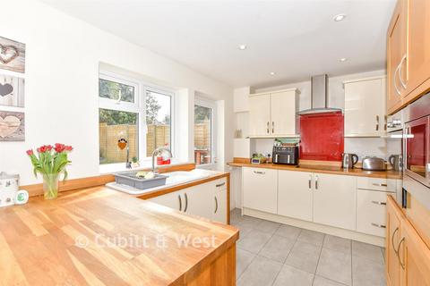 3 bedroom end of terrace house for sale, Wilton Drive, Waterlooville PO8