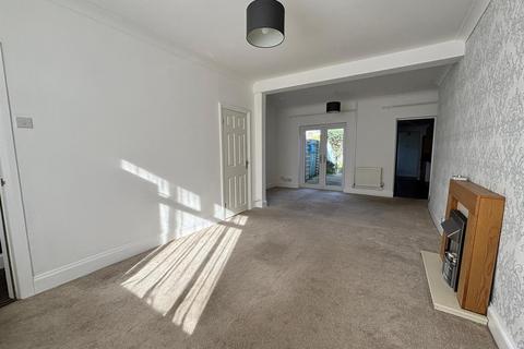 3 bedroom terraced house for sale, Heol Tregoning, Llanelli