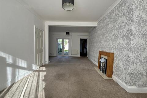 3 bedroom terraced house for sale, Heol Tregoning, Llanelli