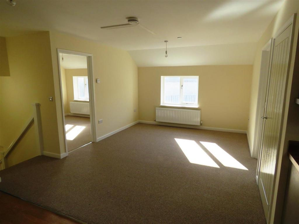 Sitting room 2.jpg