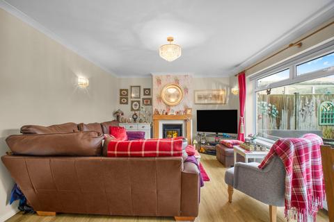 4 bedroom semi-detached house for sale, Orchard Way, Burgess Hill, RH15