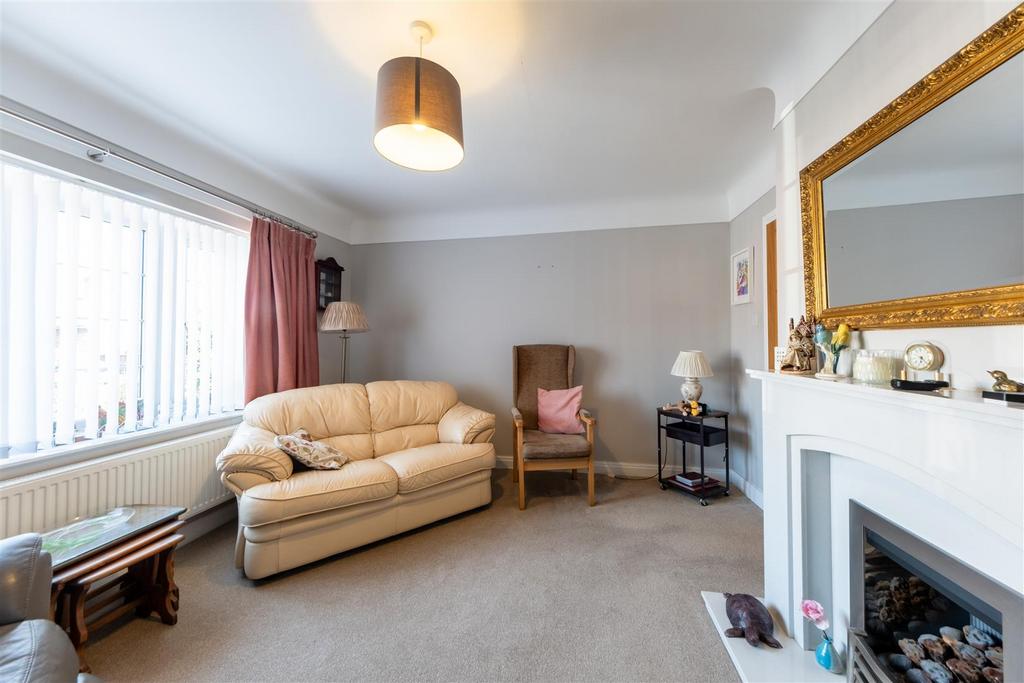 18 Grove Gardens-012.jpg