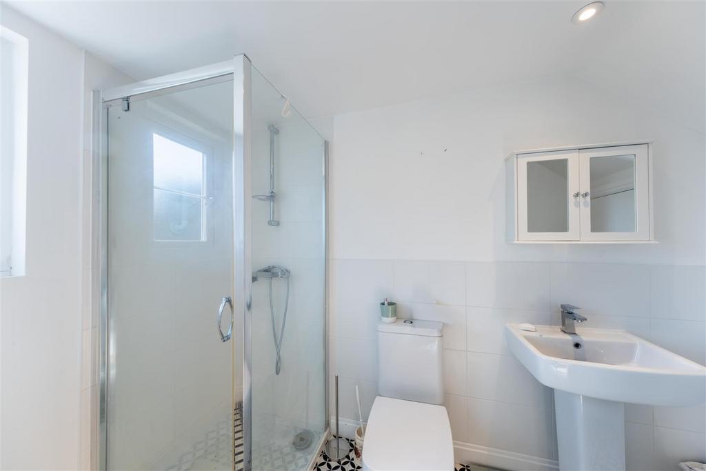 18 Grove Gardens-020.jpg