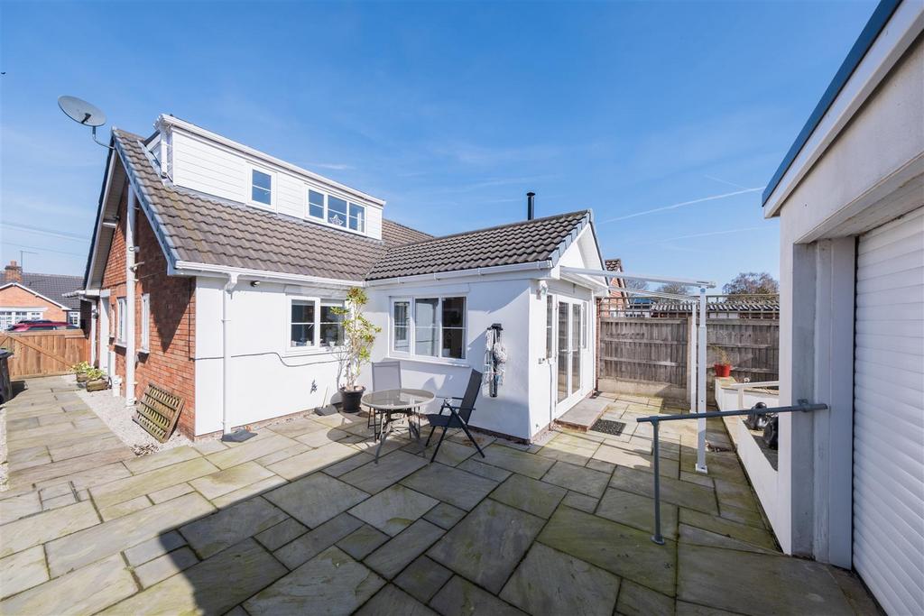 18 Grove Gardens-022.jpg