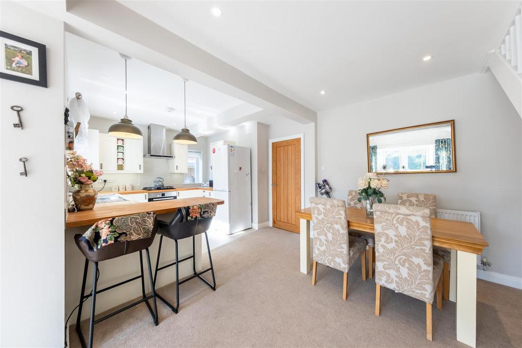 18 Grove Gardens-007.jpg