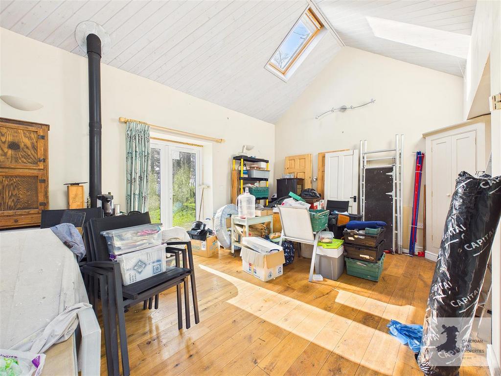 Hobby/Playroom Open plan living space