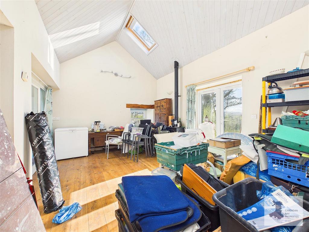 Hobby/Playroom Open plan living space