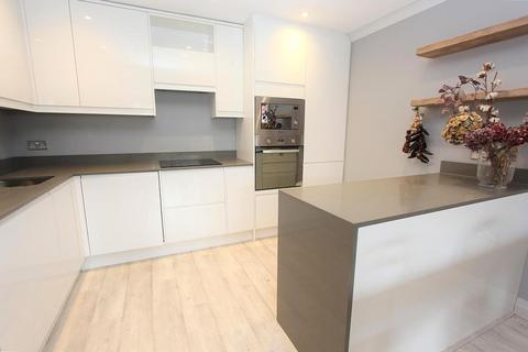 undefined, Tottenham Lane, Crouch End, N8