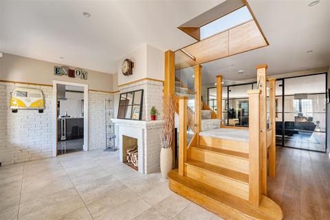 5 bedroom detached house for sale, Waterhouse Lane, Kingswood