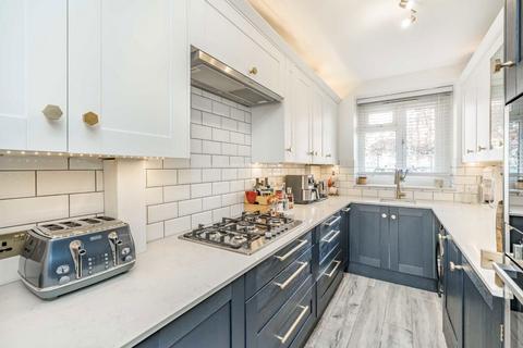 2 bedroom flat to rent, Stockwell Road, London SW9