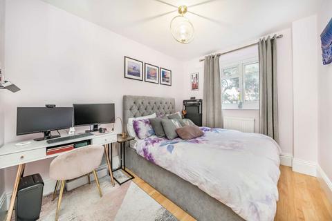 2 bedroom flat to rent, Stockwell Road, London SW9
