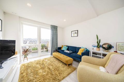 2 bedroom flat to rent, Atheldene Road, LONDON SW18