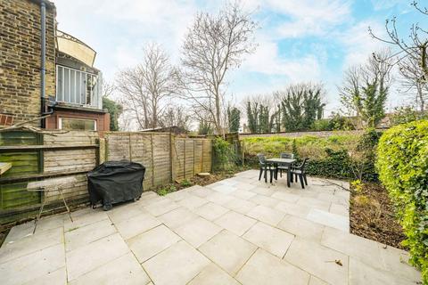1 bedroom flat to rent, Hambro Road, London SW16