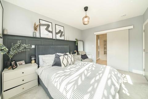 2 bedroom terraced house for sale, Graveney Mews, Mitcham CR4