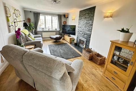 undefined, Hopwood Lane, Burton-on-Trent, DE14