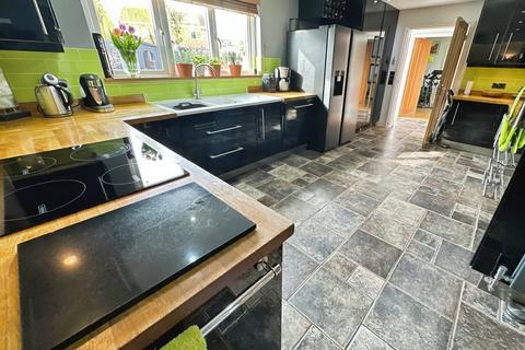 undefined, Hopwood Lane, Burton-on-Trent, DE14