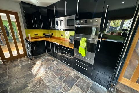 undefined, Hopwood Lane, Burton-on-Trent, DE14