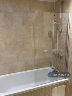 2 bedroom flat to rent, Greyhound Lane, London, SW16