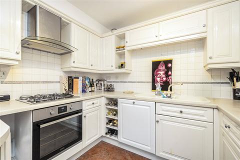 1 bedroom flat for sale, Drake House, 4 Victory Place, London, E14
