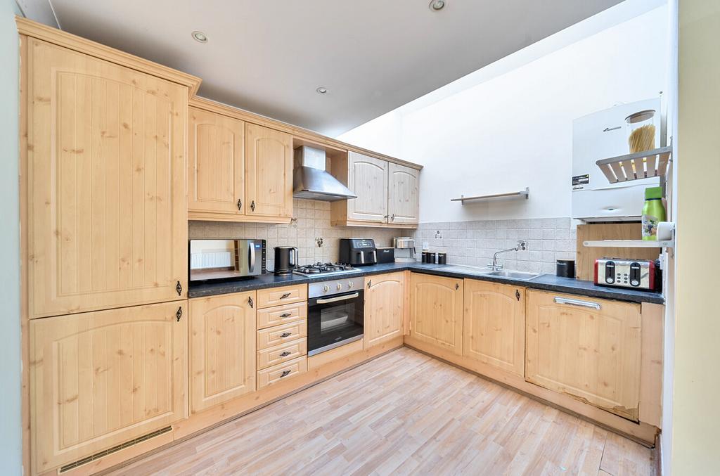 1425757-12-69bab4...