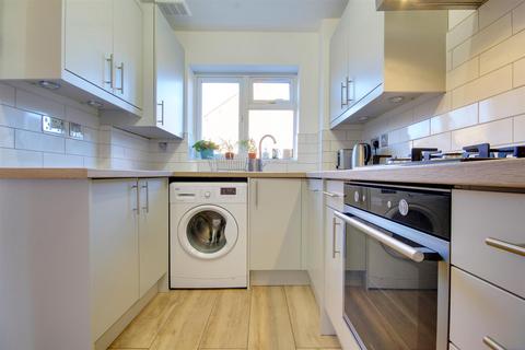 3 bedroom terraced house for sale, Edinburgh Drive, St. Ives