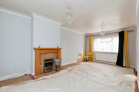 3 bedroom terraced house for sale, Maybury Road, Barking, IG11