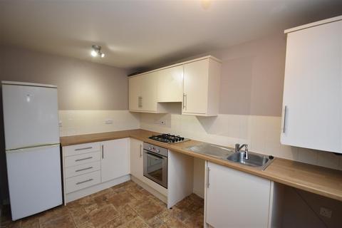 2 bedroom semi-detached house to rent, Church Square, Brandon