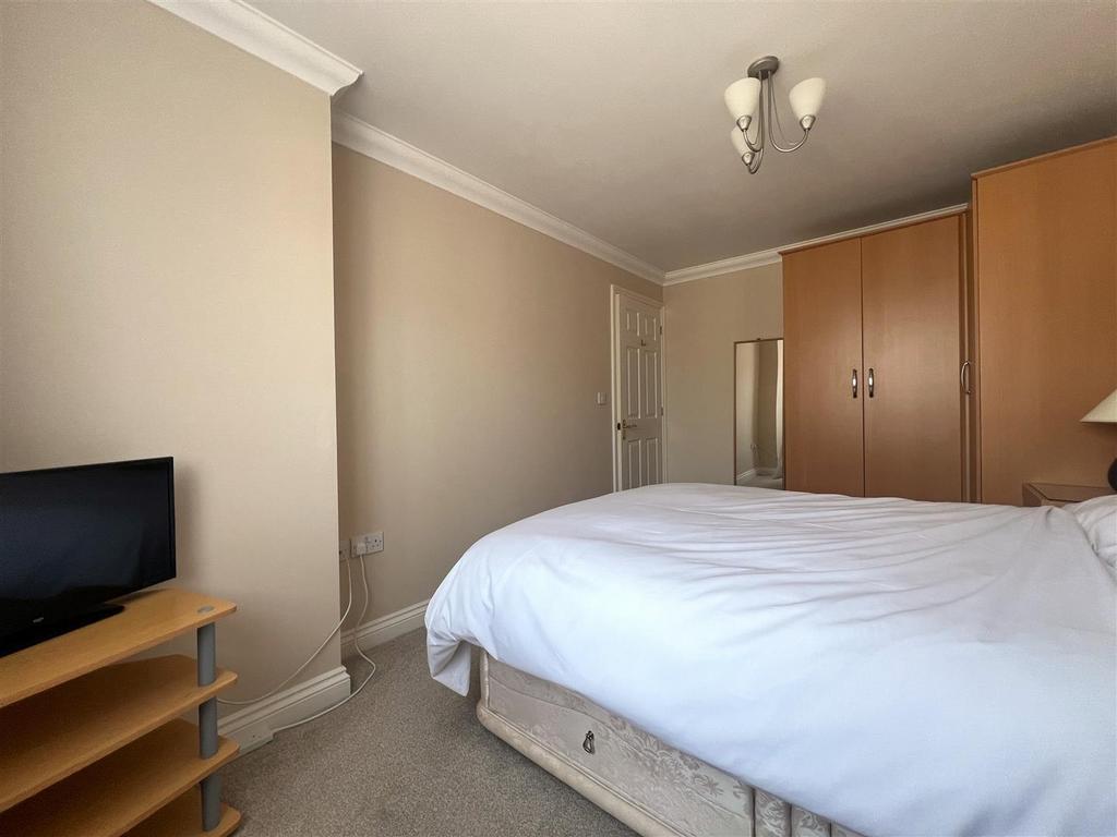 Bed 2.JPG