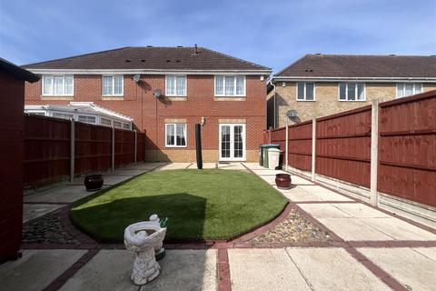 3 bedroom semi-detached house for sale, Crosshaven, Littlehampton