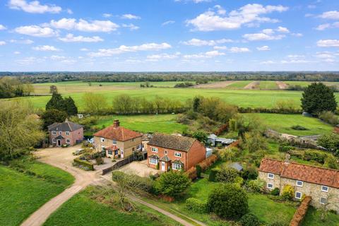 4 bedroom detached house for sale, The Street, Bintree, Dereham