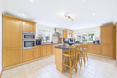 4 bedroom detached house for sale, The Street, Bintree, Dereham
