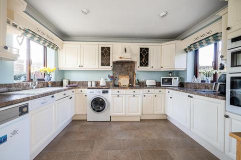 undefined, School Close, Keevil