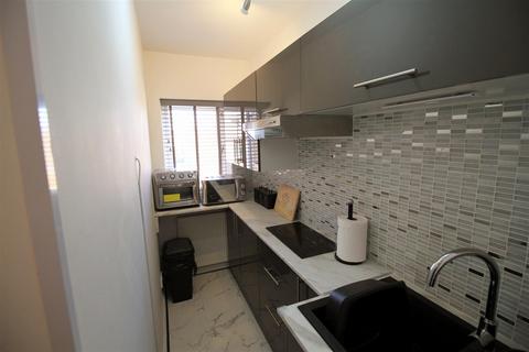 undefined, Grosvenor Street, Manchester M34