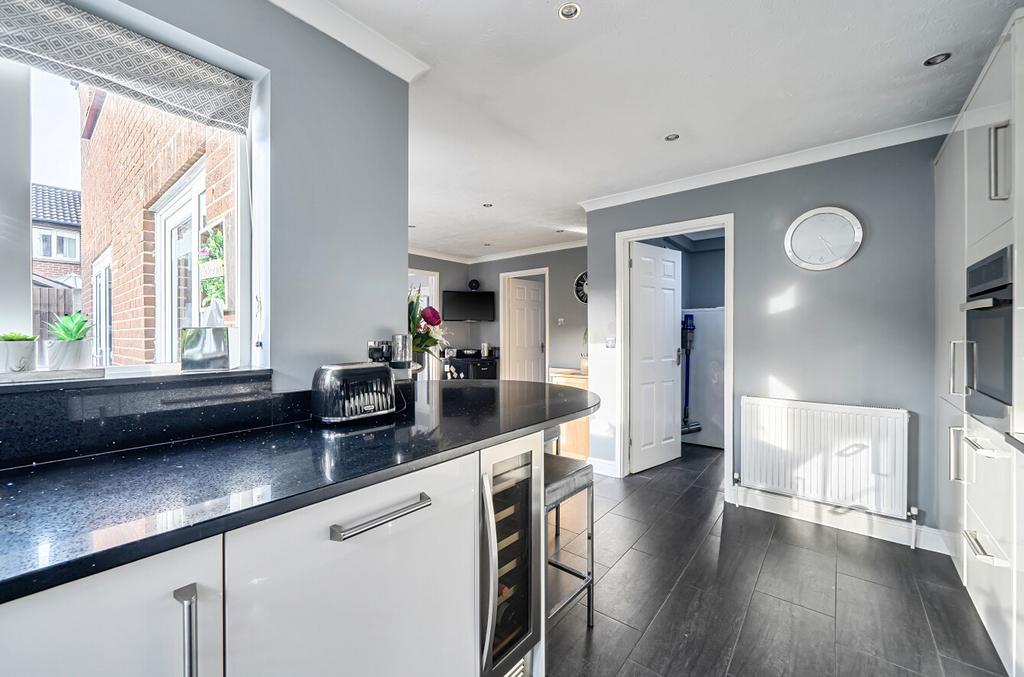 1431565-10-69bd82...