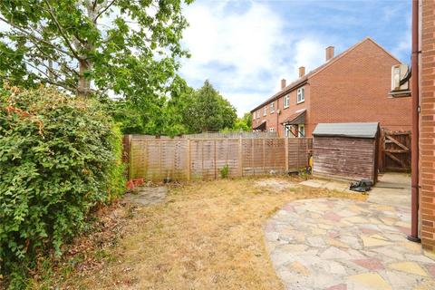 3 bedroom semi-detached house for sale, Rochford Gardens, Bicester