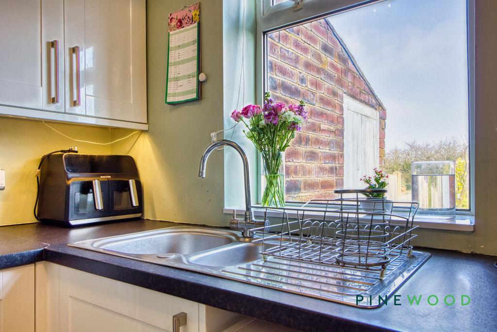 Kitchen / Breakfast Room