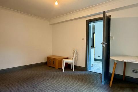 undefined, Feltham TW14