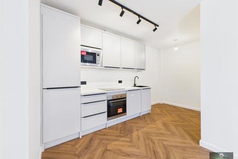 1 bedroom apartment to rent, High street, crawley RH10