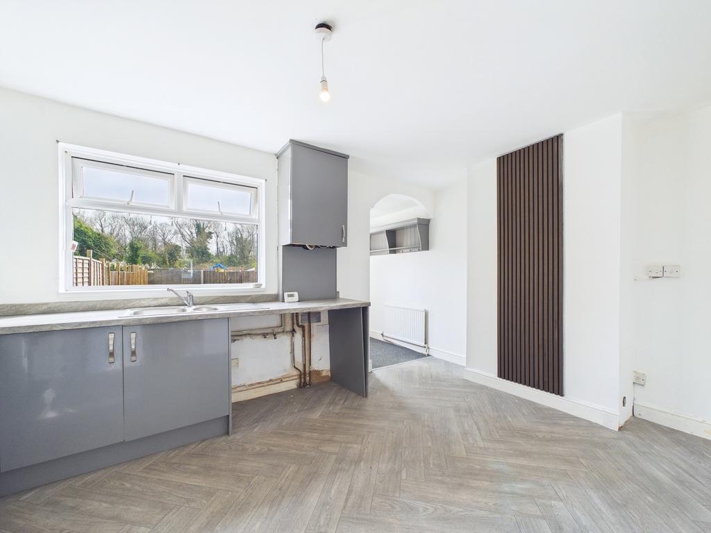 Cam01909 g0 pr0482 still006